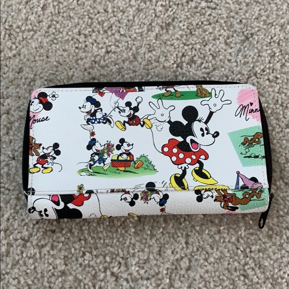 Disney Mickey and Minnie Mouse wallet
